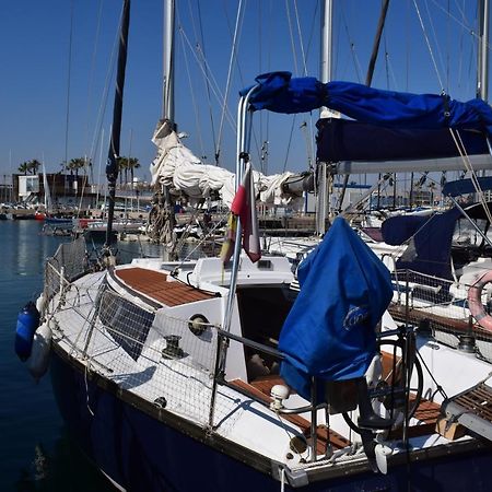 Velero En Puerto De Valencia - E&M Boats Valência Exterior foto